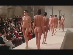 Η φυσική κοκκινομάλλα έχει κάποιο τραχύ σεξ