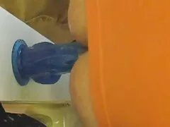 Ο Johnny έρχεται για 4 δείπνο και στο πρόσωπο της συζύγου!