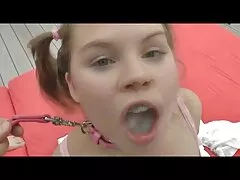 Το αχόρταγο Curvy PAWG MILF Blows Tattooed Man