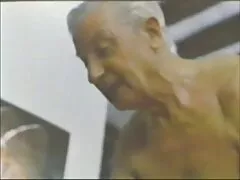 PervCity: Η Kelsi Monroe παίρνει τον μεγάλο κόκκο του Mike Adriano στο PornHD