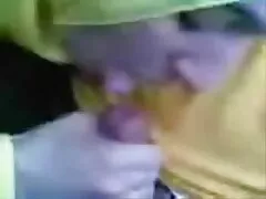 Το Buttplug Aficionado Anya δοκιμάζει την πραγματική συμφωνία!
